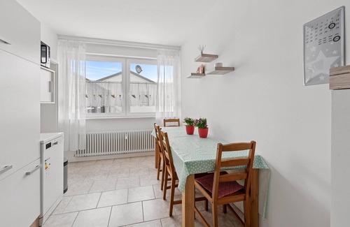 Kitzingen Apartment | Awesome apartment in Kitzingen with WiFi