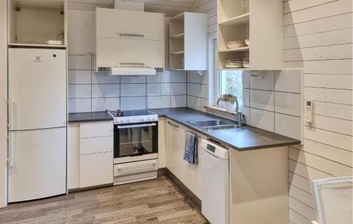 Mullsjo Municipality Apartment | Awesome Apartment In Mullsjö With Wifi