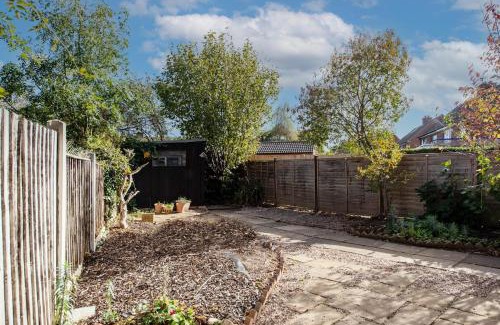 Kegworth Apartment | Awesome Games Room House! EMA Donington Park, with FREE parking