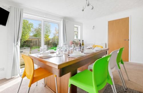 Kegworth Apartment | Awesome Games Room House! EMA Donington Park, with FREE parking