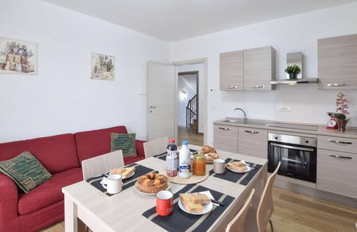 Marciano della Chiana House | Awesome home in Marciano della Chiana