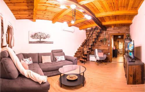 Pisarovina House | Awesome Home In Jamnica Pisarovinska