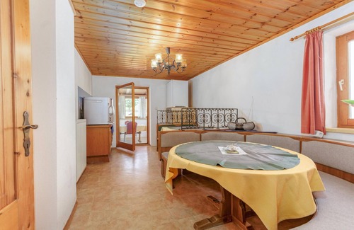 Gossenberg House | Awesome home in Aich with WiFi