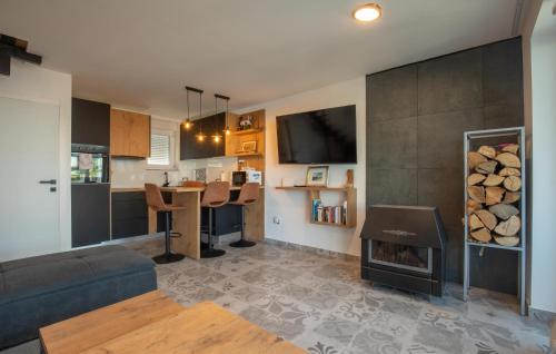 Aljmas House | Awesome Home In Aljmas With Sauna