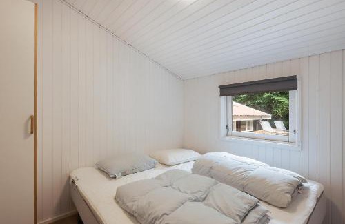 Egsmark Strand House | Awesome Home In Ebeltoft With 3 Bedrooms, Internet And Sauna