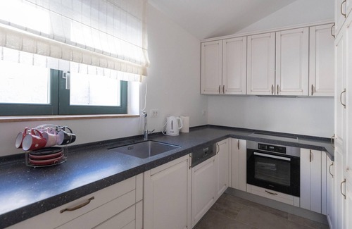 Kremena House | Awesome home in Klek with WiFi