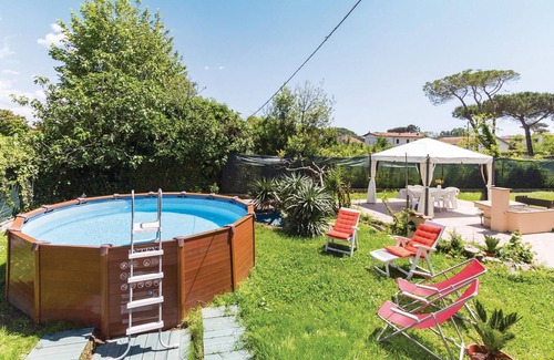 Marina di Massa House | Awesome home in Massa (MS) with WiFi
