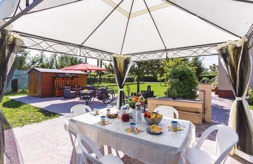 Marina di Massa House | Awesome home in Massa (MS) with WiFi