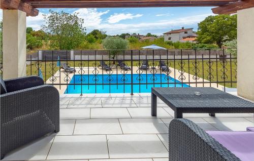 Filipini House | Awesome Home In Mihelici With Wifi