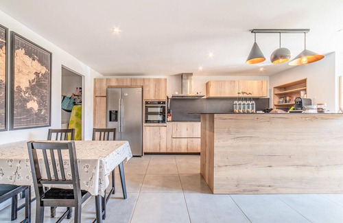 Pardailhan House | Awesome home in Pardailhan with kitchen