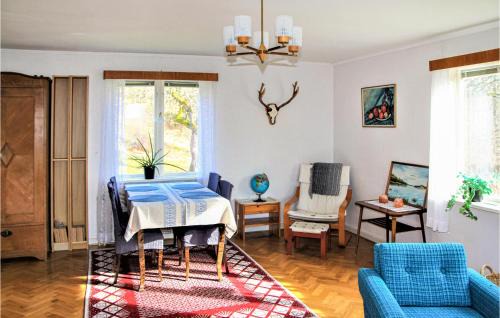 Torup House | Awesome Home In Torup With Wifi