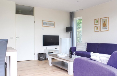 Vlagtwedde House | Awesome home in Vlagtwedde with WiFi