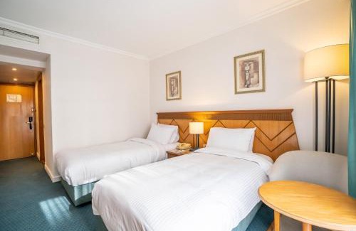 Al-'Umraniyah Hotel | Azal Pyramids Hotel