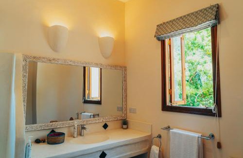 Watamu Villa | Azura - a brand NEW 4 bed villa with air con