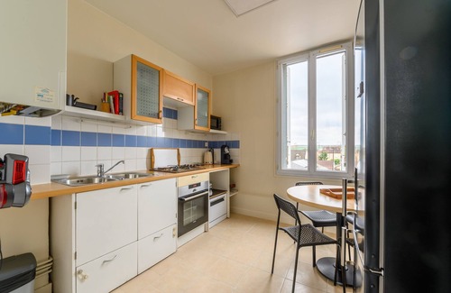 Stains Apartment | Azurine - Appt pour 4 proche de Paris