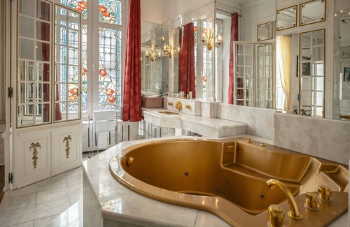 Saint-Hilaire-Saint-Florent Bed & Breakfast | B&B Château Les Orchidées SAUMUR