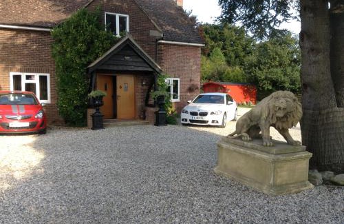 Broad Hinton Bed & Breakfast | B&B Dorwyn Manor