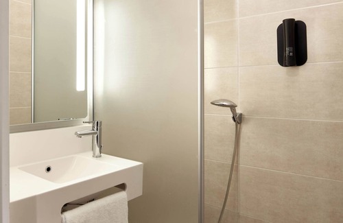 Cergy Hotel | B&B HOTEL CERGY Saint-Christophe