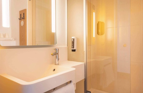 Port-de-Bouc Hotel | B&B HOTEL Martigues Port-de-Bouc