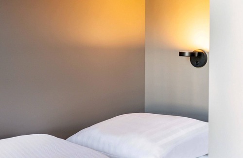 Stuttgart Hotel | B&B Hotel Stuttgart-Neckarhafen