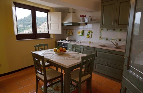 Gioiosa Ionica Bed & Breakfast | B&B Palazzo Mantegna