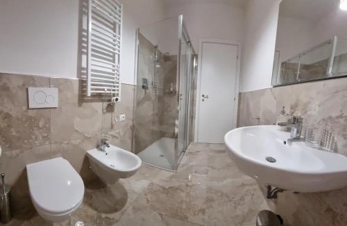 Roccabianca House | B&B Via Guareschi