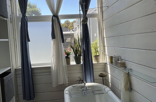 Prescott House | B-Love's Guest House