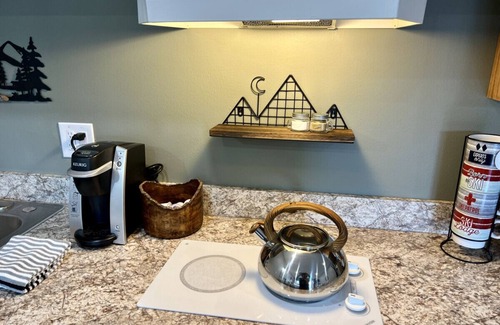 Lincoln Condo | B213 - Mountain Adventure Awaits! Studio Apt at Loon in Lincoln NH