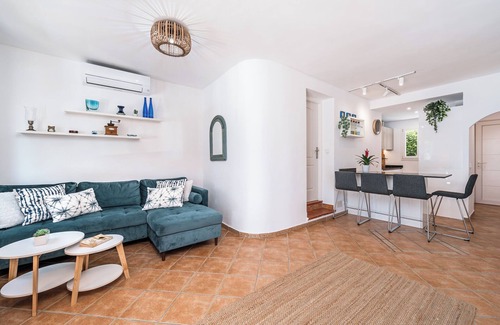 Cala d'Or Apartment | B23. Apartment with pool, AC & Wifi, very central