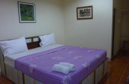 Kamphaeng Phet Hotel | Baan Din Baramee Resort