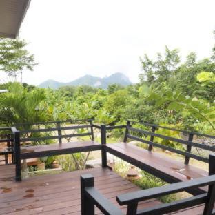 Ban Ta Khun Resort | Baan Suan Hill Resort