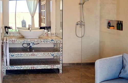 Oumnass Hotel | Bab Sma - Porte du Ciel