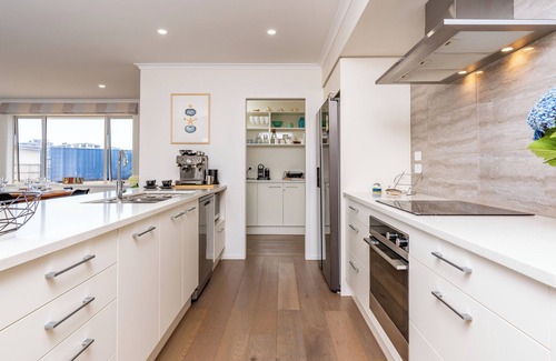 Mangawhai Heads House | Bach near the Beach - Mangawhai Heads Holiday Home