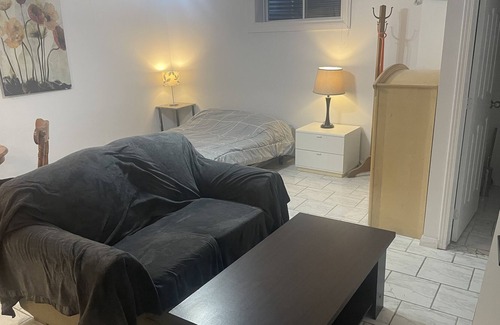 Masson-Angers Apartment | bachelor pad