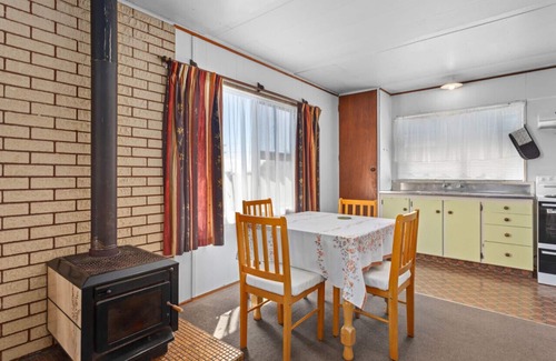 Waiotahi House | Back to the Beach Bach- Whole House- 4 guests- One price