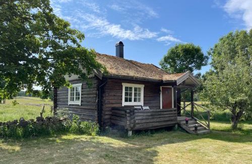 Falkoping House | Backgårdens Timmerstuga