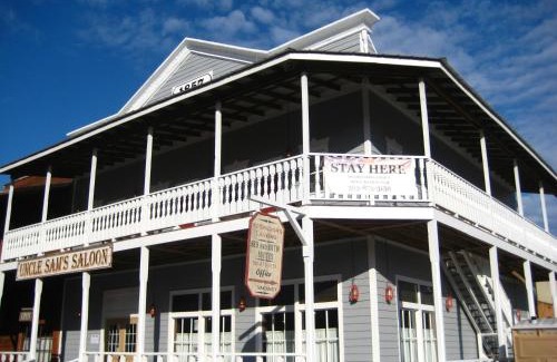 McGregor Hotel | Backwoods Bed and Bath