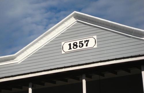 McGregor Hotel | Backwoods Bed and Bath