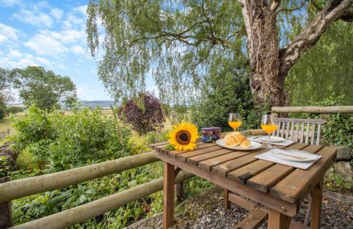 Brampton Bryan House | Badger Hut