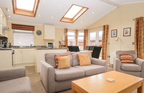 Troutbeck House | BADGERS REST LODGE, pet friendly, with a garden in Windermere