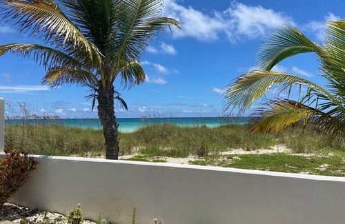 Bahamas Terrace Condo | Bahamian Beachfront Paradise, directly on the beach!