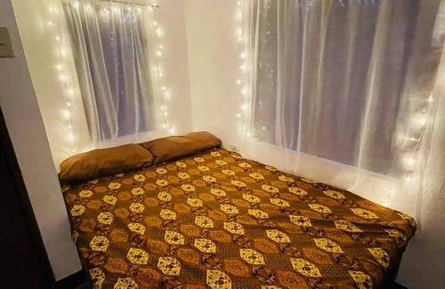 Puerto Galera Bed & Breakfast | Bahay Luntian Guest House