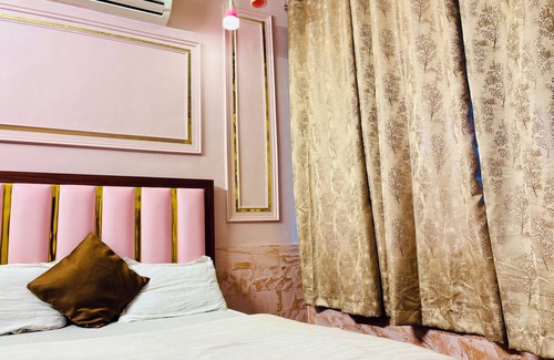 Kune Village Hotel | Bailey's Castle Villa