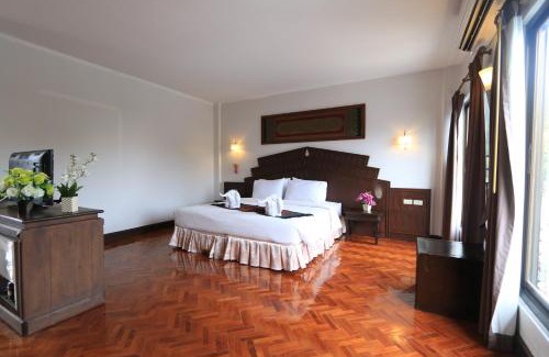 Chong Kham Hotel | Baiyoke Chalet Hotel