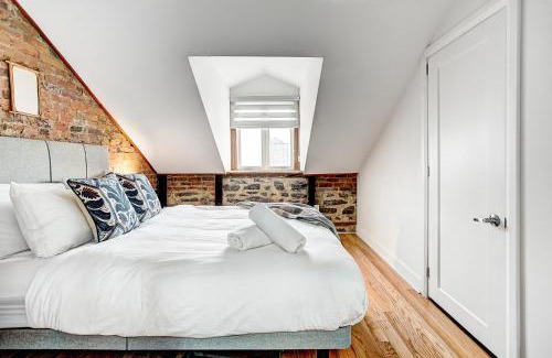 Latin Quarter Apartment | Bakan - Quartier des Spectacles