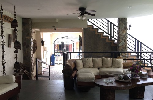 Coron Town Proper Bed & Breakfast | Balaibinda Lodge