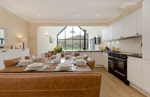 Maybole House | Balbeg Cottage