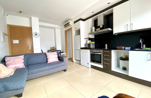 Terrassa Condo | Balcón y Tranquilidad