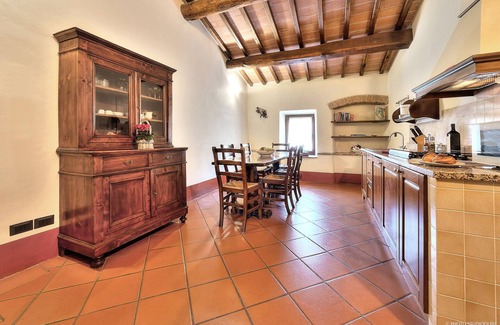 Loro Ciuffenna Apartment | "Baldacchini" farmhouse apt, swimming pool, pvt garden, stunning view, peaceful