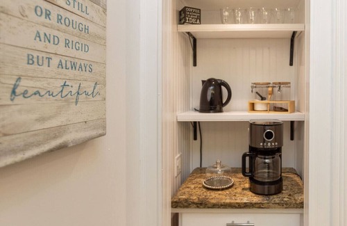 Westchester House | Bali Paradise Pool BBQ - Fits 14